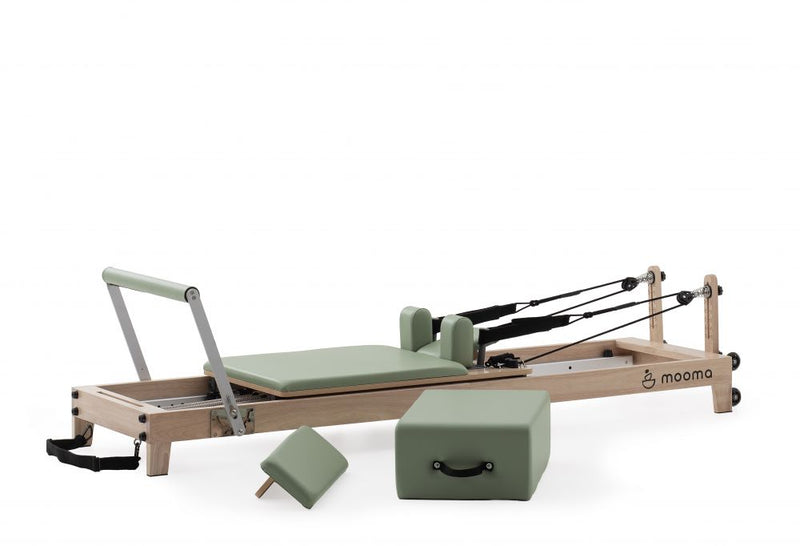 Carica immagine in Galleria Viewer, Lettino Reformer Pilates Salvaspazio in Legno Mooma
