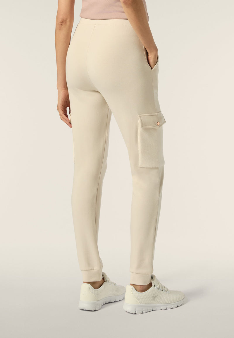 Carica immagine in Galleria Viewer, Pantalone donna in felpa viscosa con tasche cargo in velluto