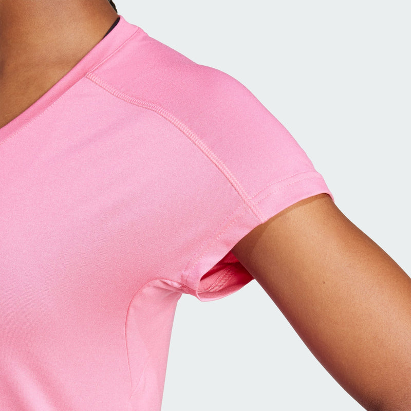 Carica immagine in Galleria Viewer, T-shirt AEROREADY Train Essentials Minimal Branding V-Neck