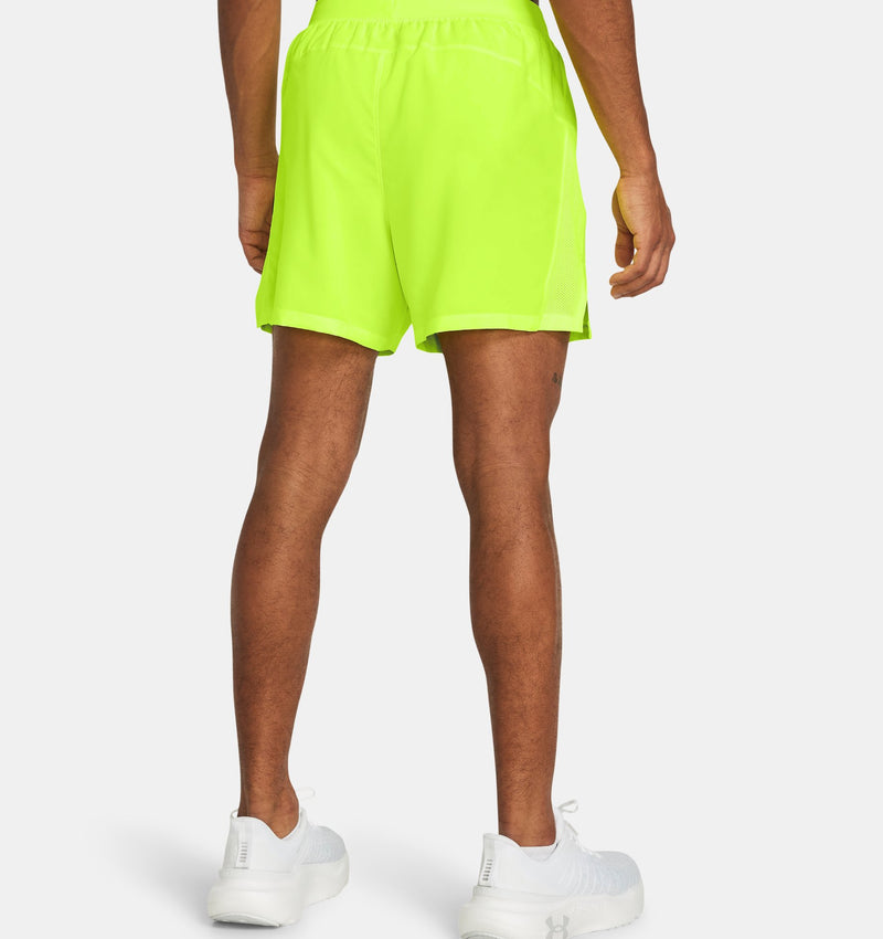 Carica immagine in Galleria Viewer, Shorts UA Launch 13 cm da uomo