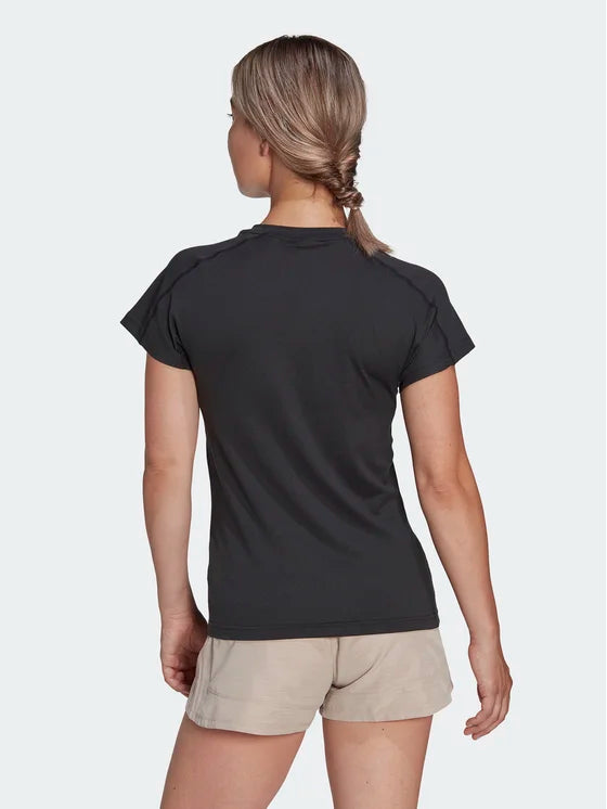 Carica immagine in Galleria Viewer, T-shirt AEROREADY Train Essentials Minimal Branding V-Neck