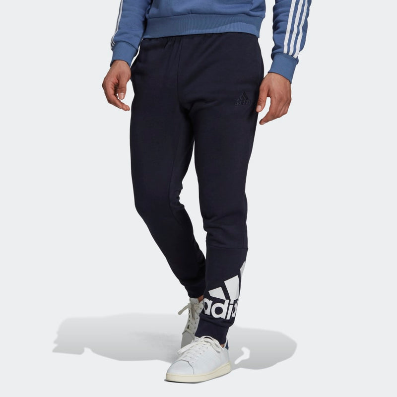 Carica immagine in Galleria Viewer, PANTALONI ESSENTIALS FRENCH TERRY TAPERED CUFF LOGO Legend Ink / White
