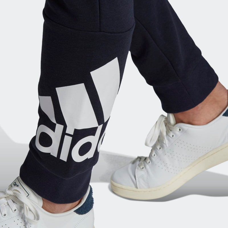 Carica immagine in Galleria Viewer, PANTALONI ESSENTIALS FRENCH TERRY TAPERED CUFF LOGO Legend Ink / White