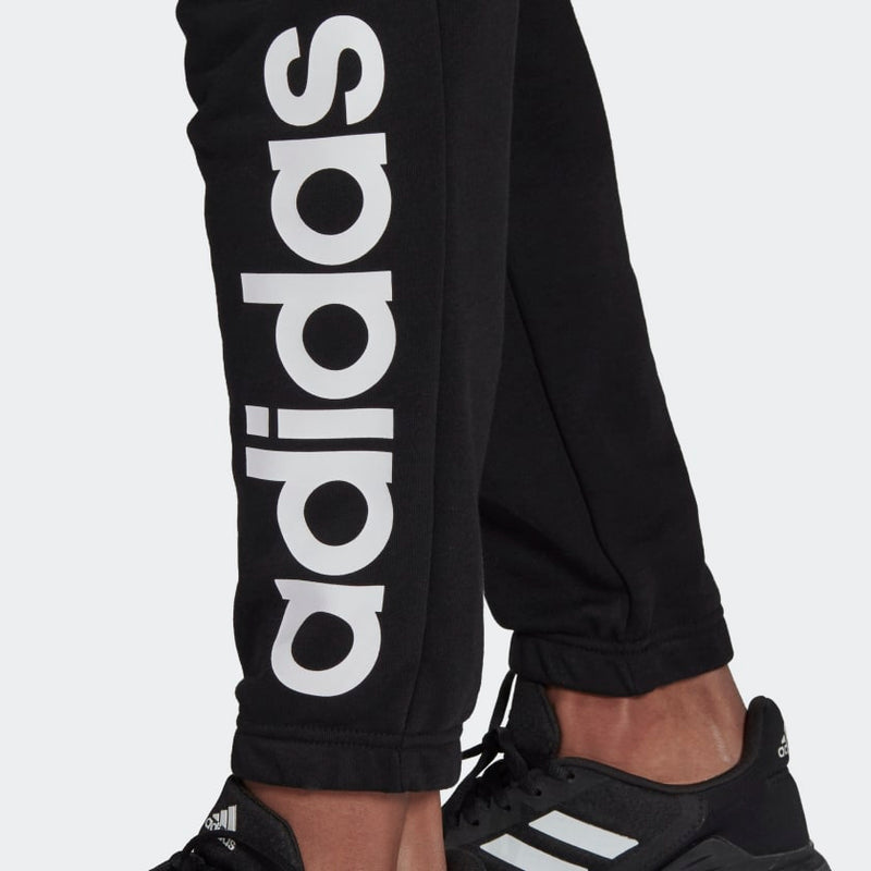 Carica immagine in Galleria Viewer, PANTALONI ESSENTIALS FRENCH TERRY TAPERED ELASTIC CUFF LOGO