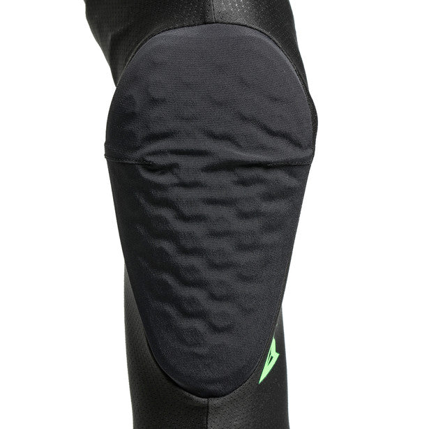 Carica immagine in Galleria Viewer, protezioni TRAIL SKINS LITE KNEE GUARDS GINOCCHIA