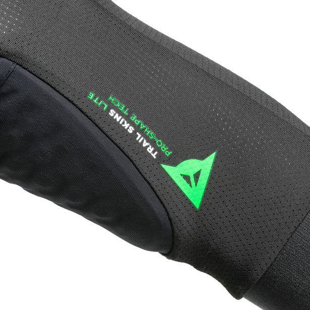 Carica immagine in Galleria Viewer, protezioni TRAIL SKINS LITE KNEE GUARDS GINOCCHIA