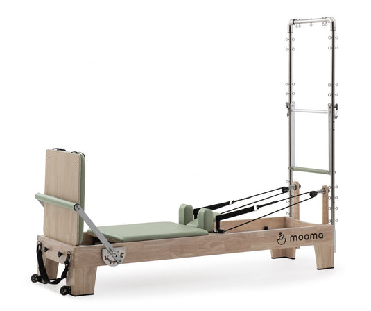 Lettino Reformer Pilates in Legno con Torre Mooma