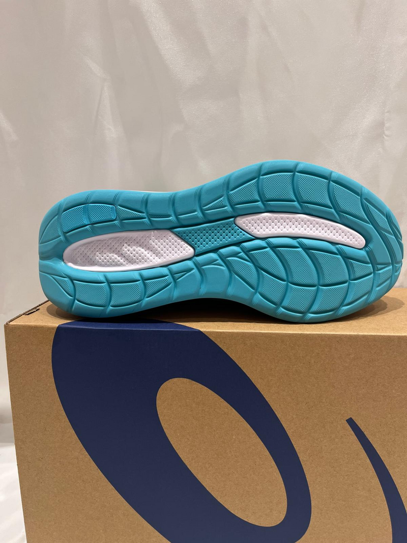 Carica immagine in Galleria Viewer, Scarpe • Running GEL-CUMULUS 28
