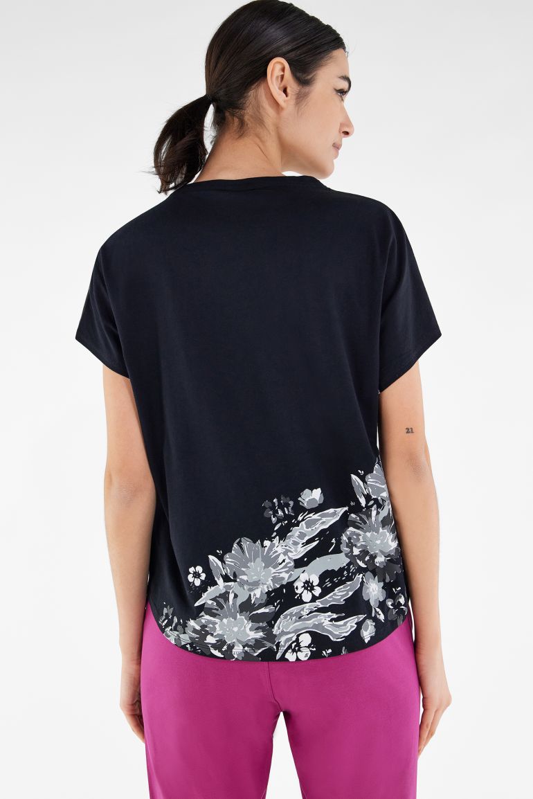 Carica immagine in Galleria Viewer, T-shirt comfort maniche a kimono e stampe floreali
