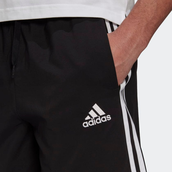Carica immagine in Galleria Viewer, SHORT AEROREADY ESSENTIALS CHELSEA 3-STRIPES
