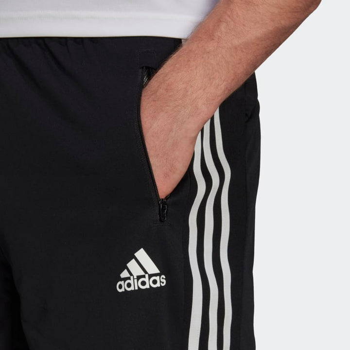 Carica immagine in Galleria Viewer, SHORT PRIMEBLUE DESIGNED TO MOVE SPORT 3-STRIPES
