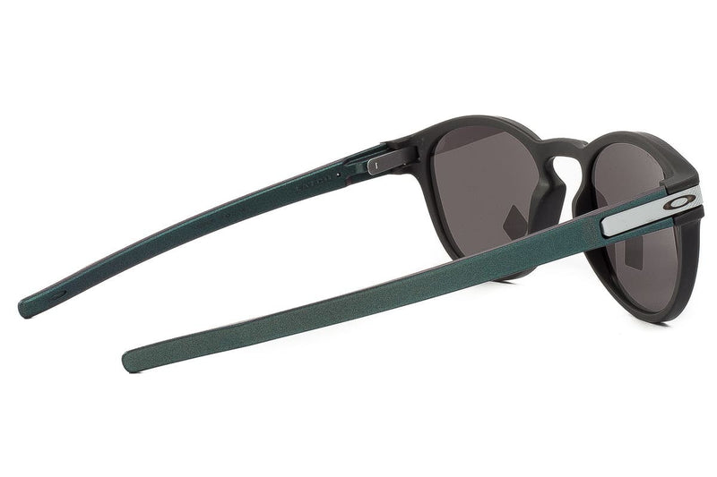 Carica immagine in Galleria Viewer, Occhiali sole Oakley Latch – Matte Carbon – Prizm Grey
