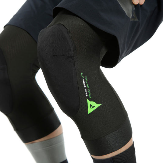 protezioni TRAIL SKINS LITE KNEE GUARDS GINOCCHIA